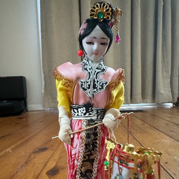 Vintage Asian Doll - Picture 2 of 14